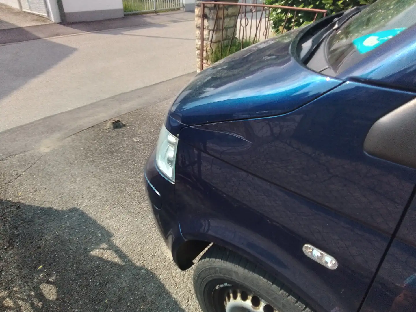 Volkswagen Bus TDI 2.0 Blau - 1