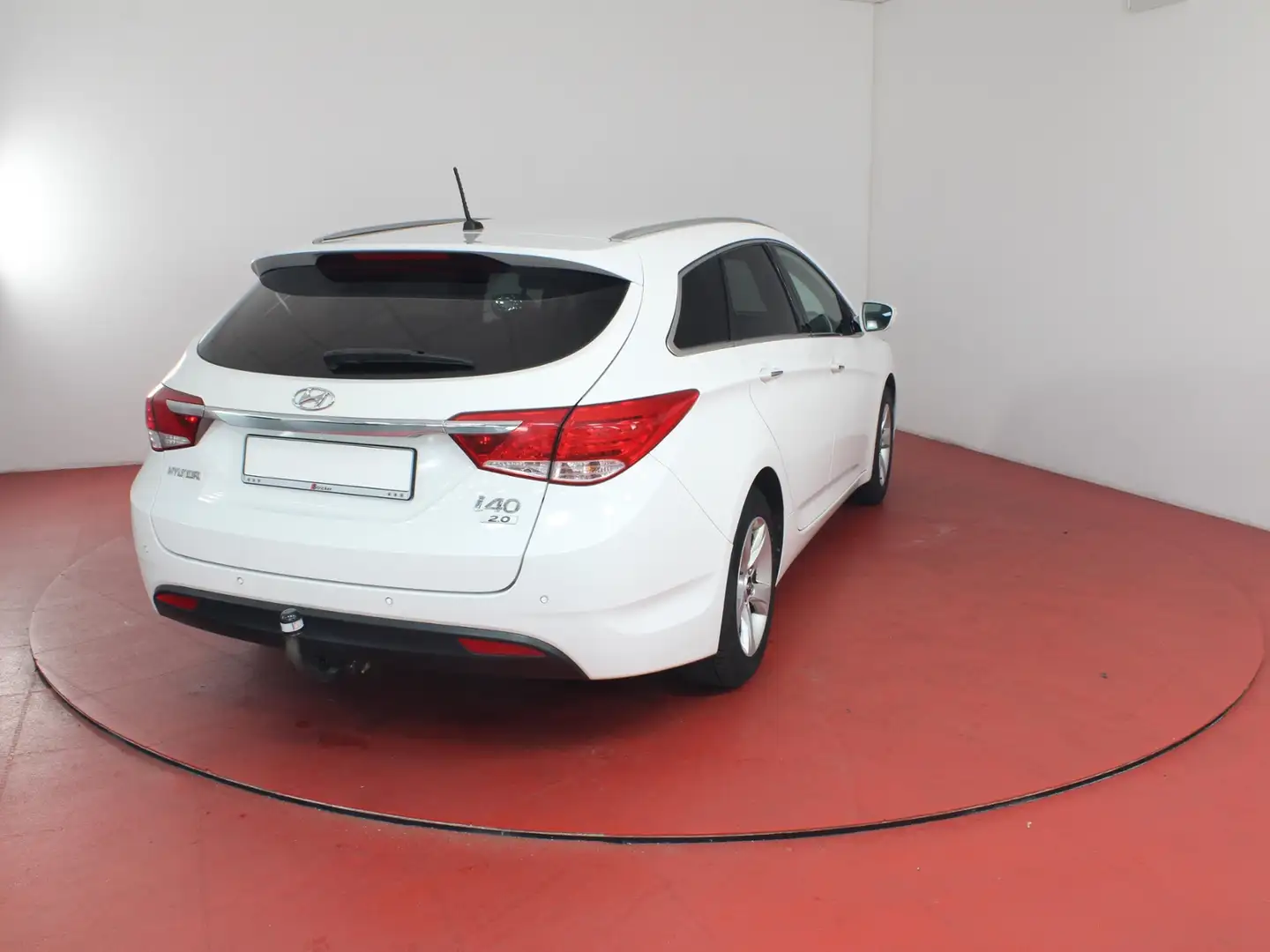 Hyundai i40 Style 2.0 TÜV bis 05/27 Sitzheizung Tempomat Weiß - 2