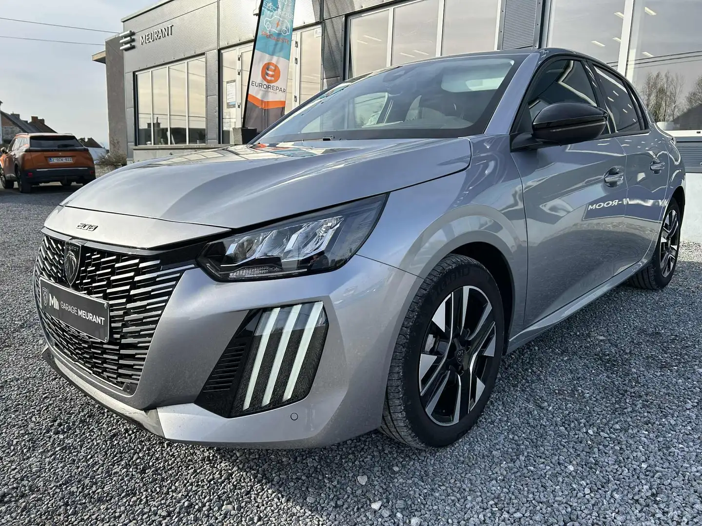 Peugeot 208 208 1.2 Turbo Allure Grau - 2