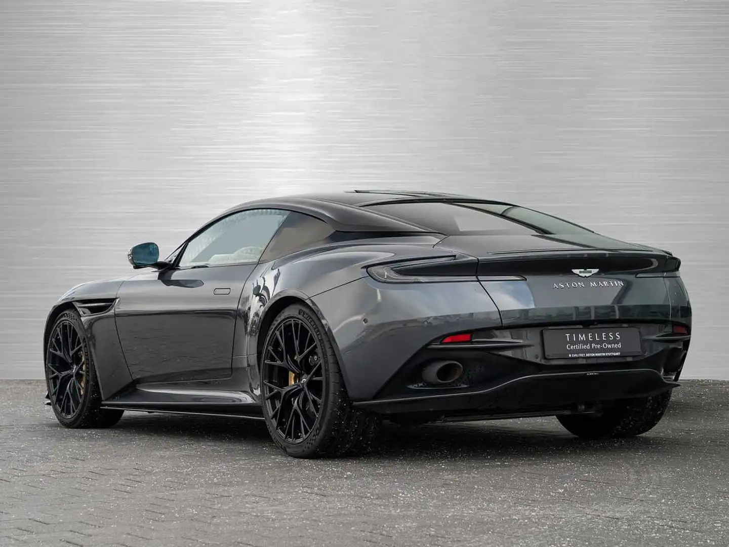 Aston Martin DB12 V8 Coupe Carbon Paket + Ceramic Bremsen Grau - 2