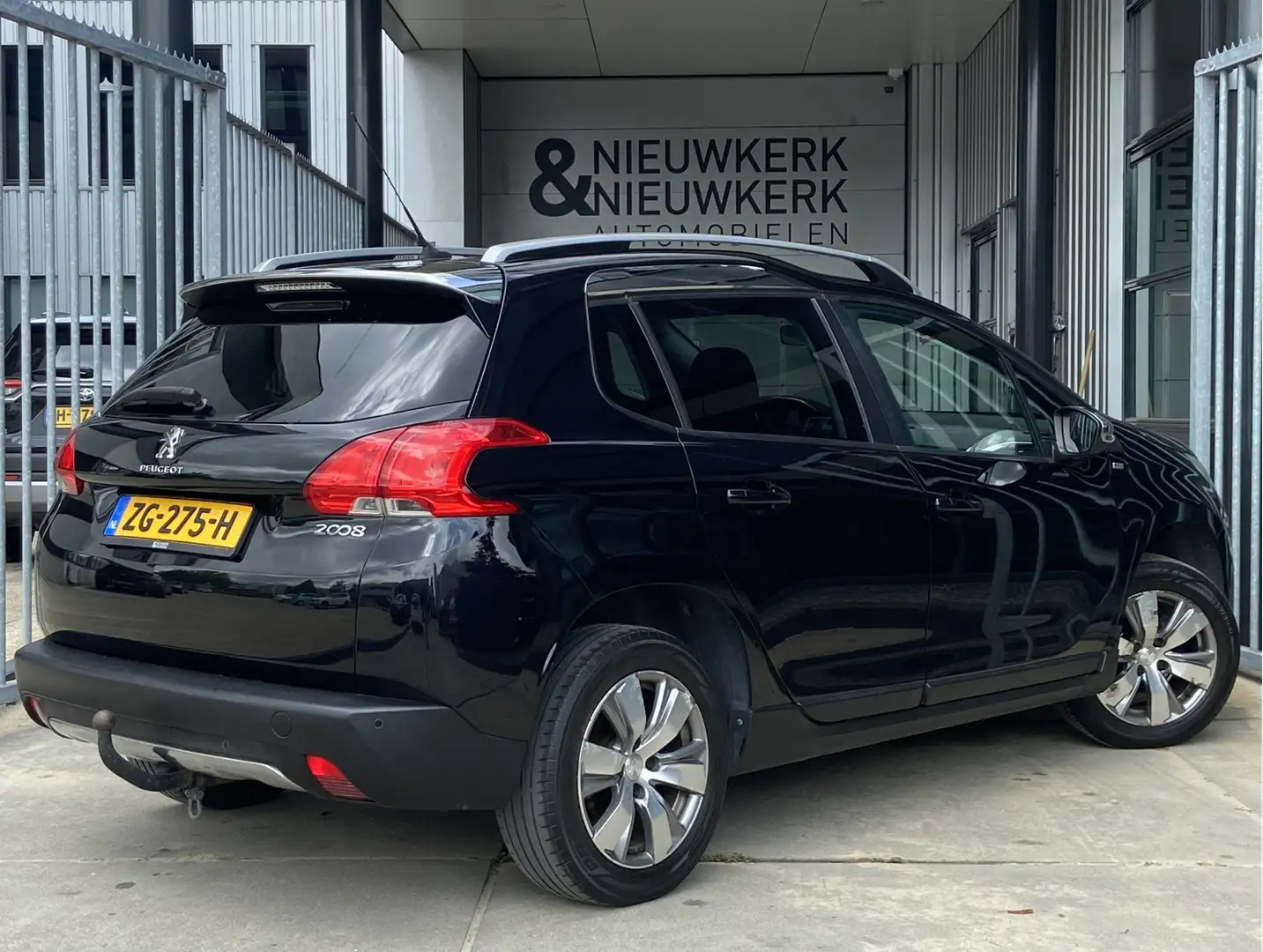 Peugeot 2008 1.2 PureTech Style | TREKHAAK | NAVI | CRUISE CONT Nero - 2