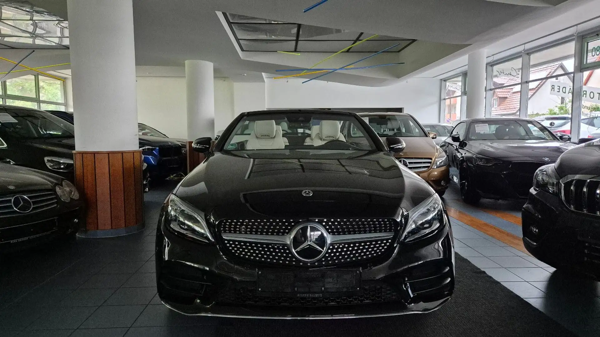 Mercedes-Benz C 200 AMG Line/ACC/Leder/Multibeam/RFK/Spur/Tot Schwarz - 2