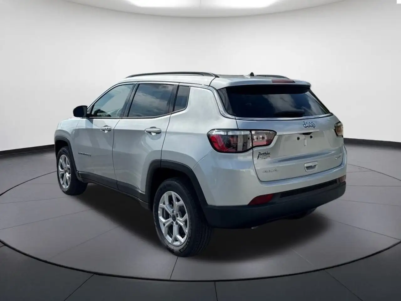 Jeep Compass снимка Jeep Compass
