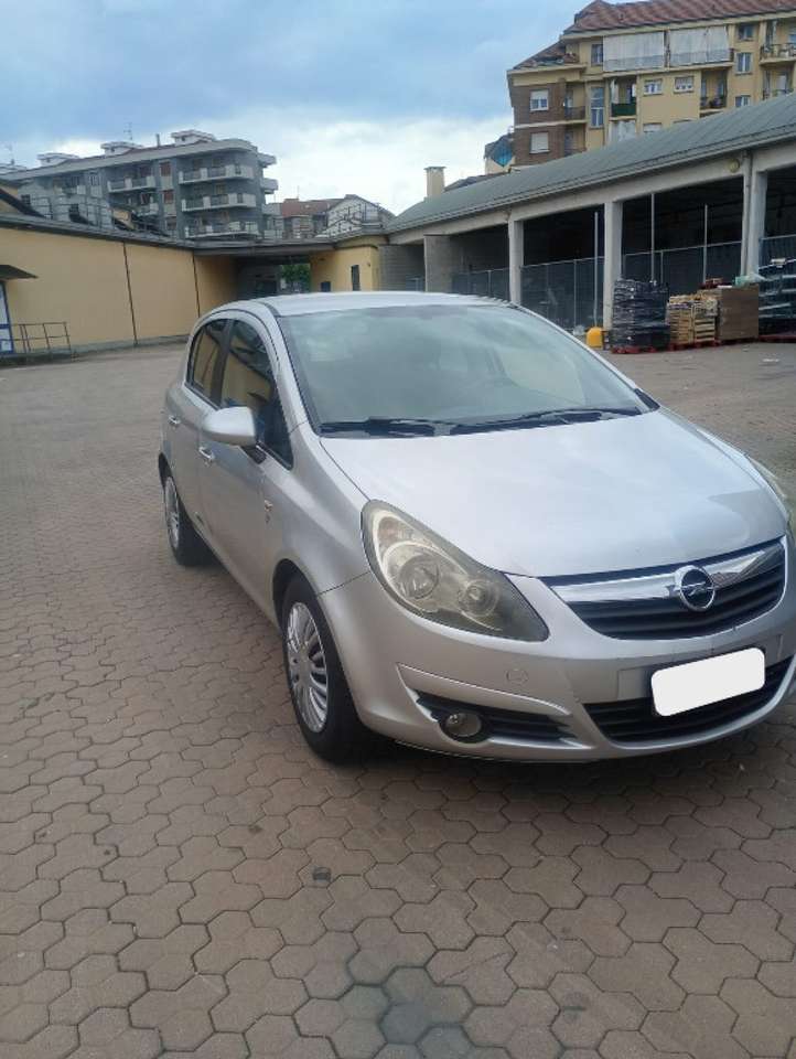 Opel Corsa 1.2 5 porte