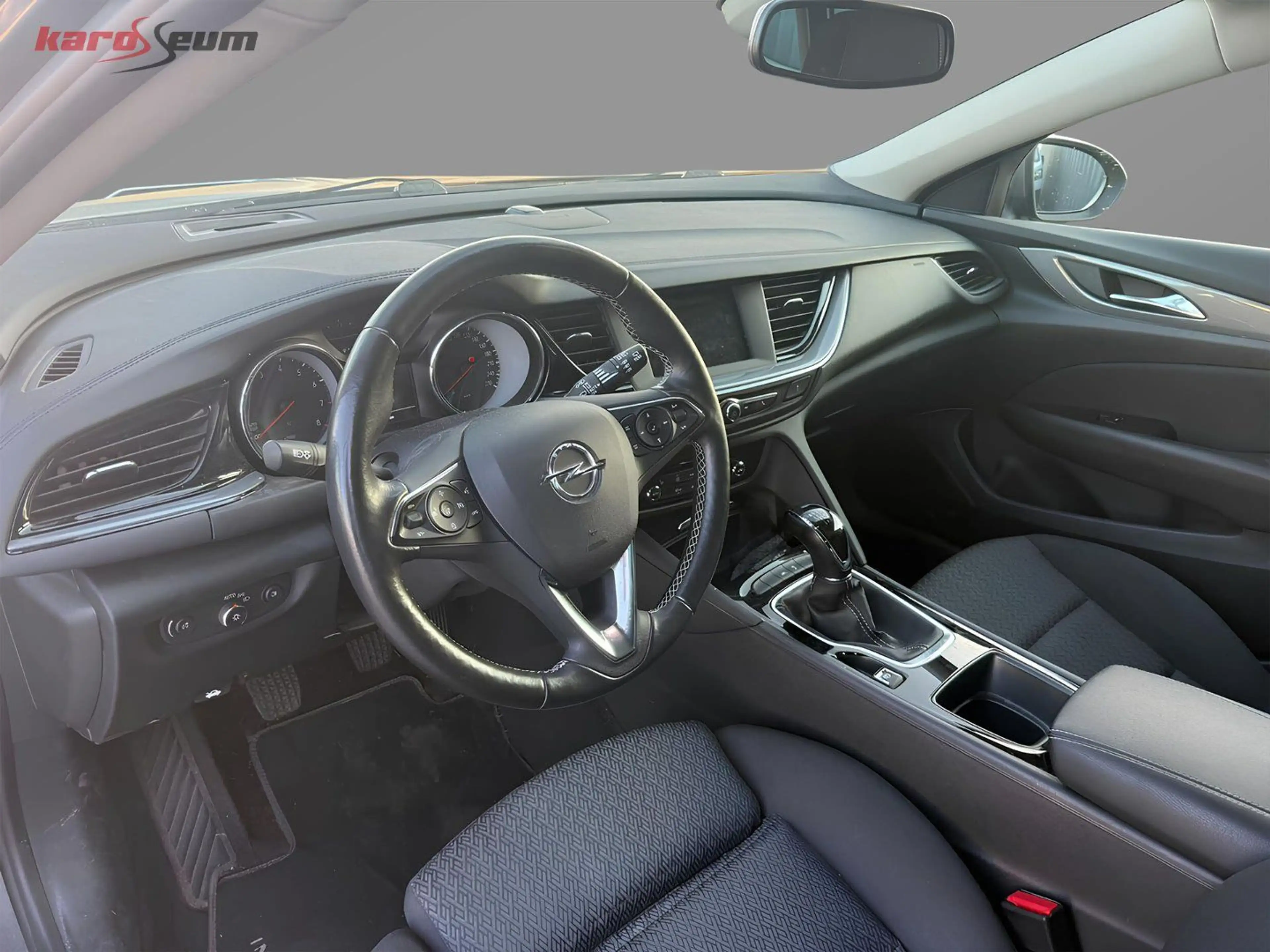 Opel Insignia 1.5 Turbo Edition — photo 3