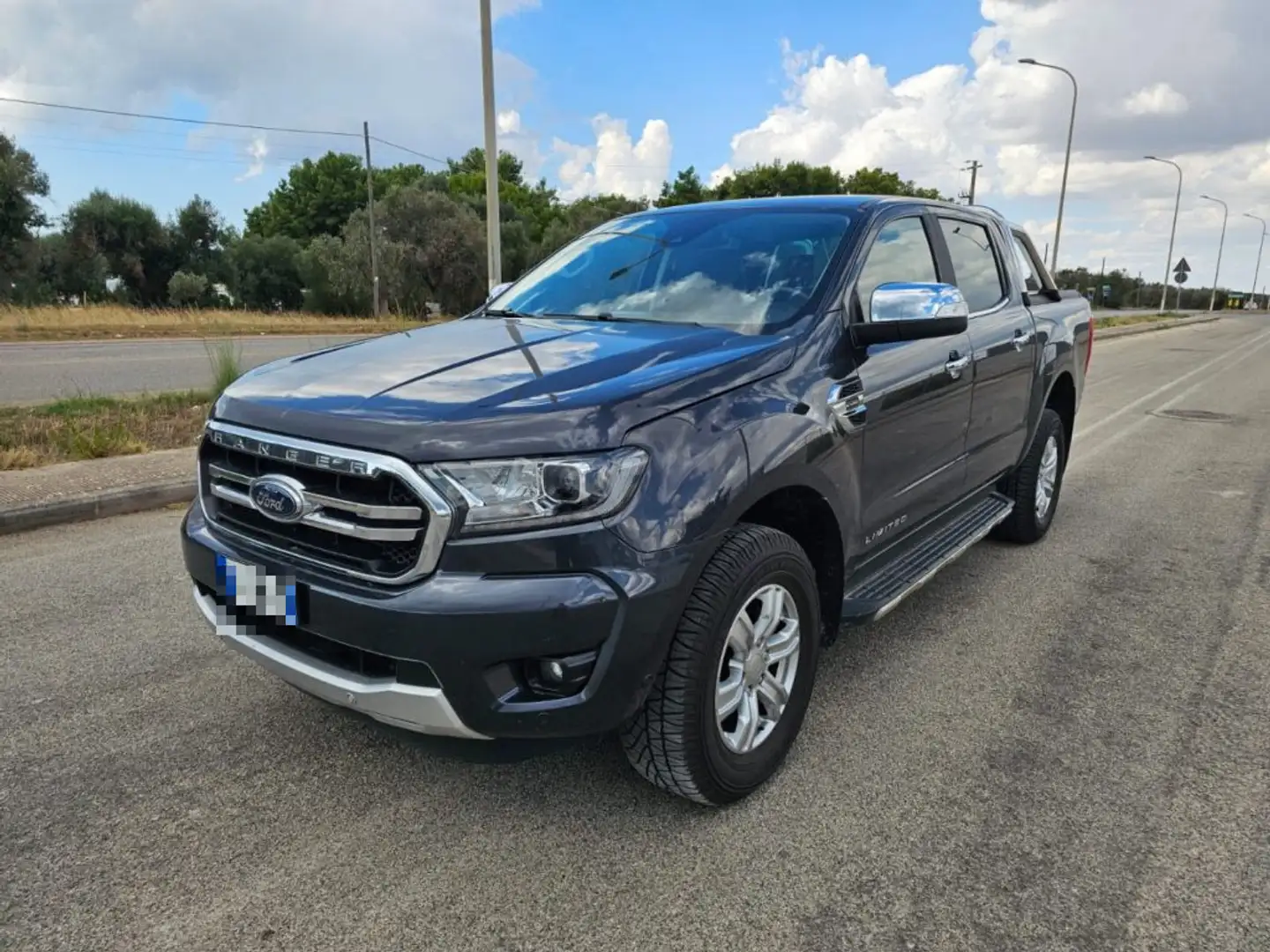 Ford Ranger 2.0 ECOBLUE aut. 213 CV DC Limited 4X4 Grau - 1