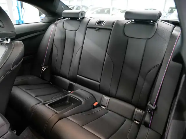 BMW 2 Series view 11