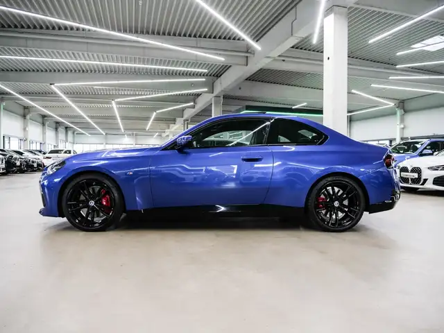 BMW 2 Series view 4