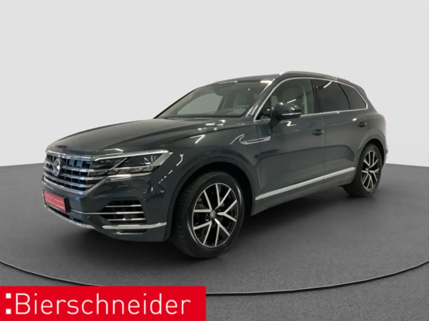 Volkswagen Touareg 3.0 TDI Atmosphere AHK MATRIX PANO STAND Grün - 2