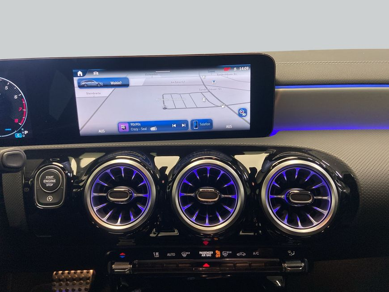 Mercedes-Benz CLA 180 CLA — photo 13