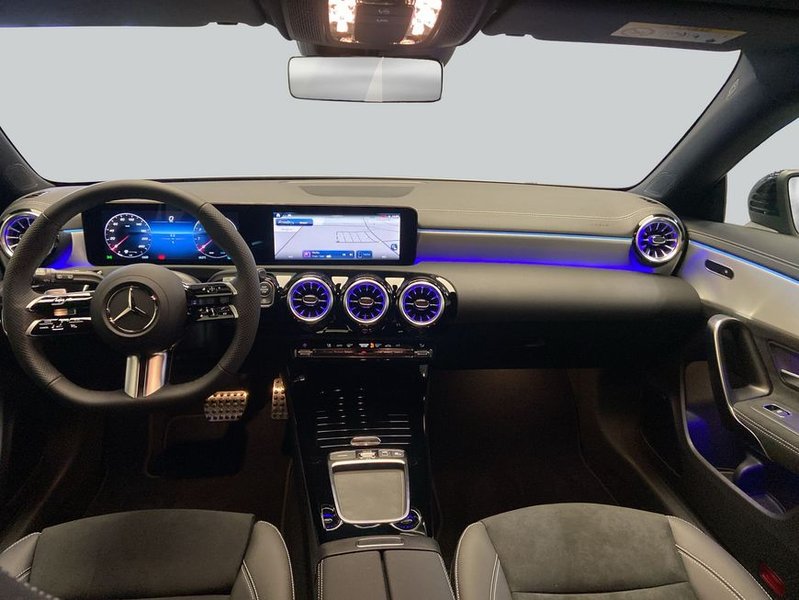 Mercedes-Benz CLA 180 CLA — photo 10