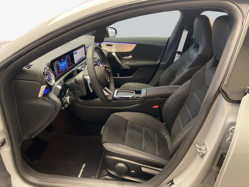 Mercedes-Benz CLA 180 CLA — photo 8