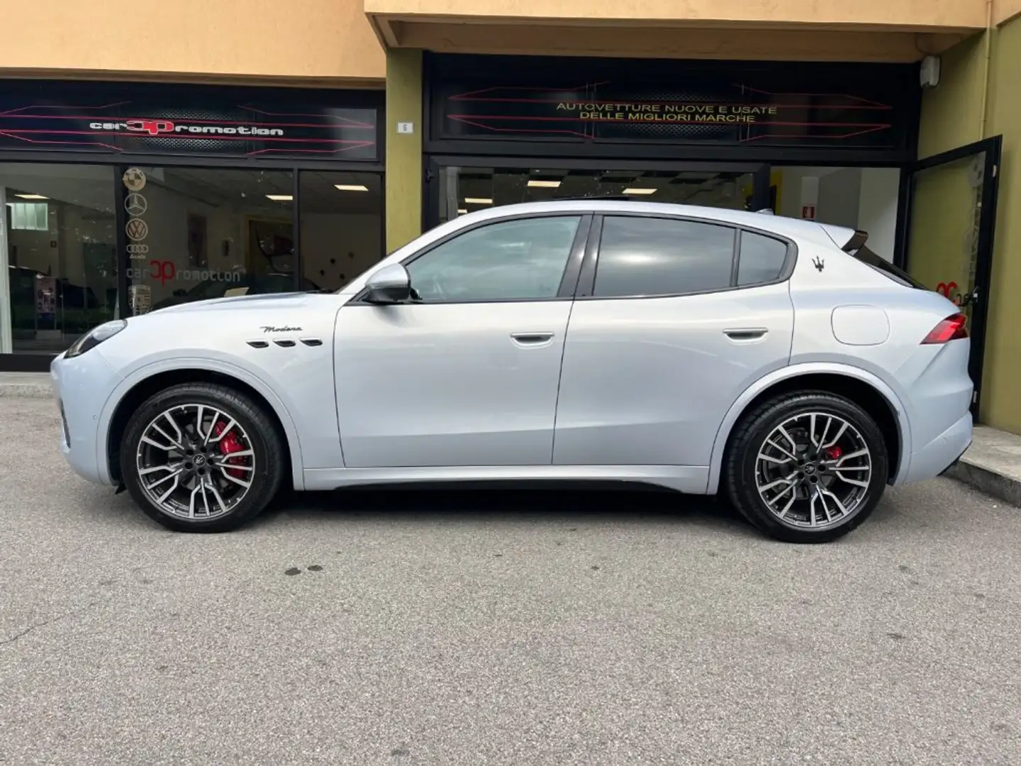 Maserati Grecale MHEV 330 CV AWD Modena Blanc - 2
