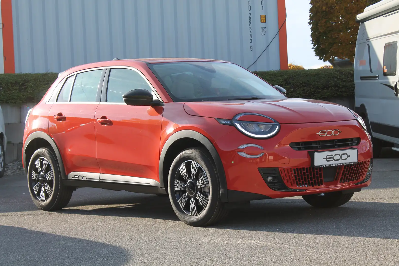 Fiat 600 Icon Hybrid 1.2 T3 81 kW (110 PS) DCT Orange - 1