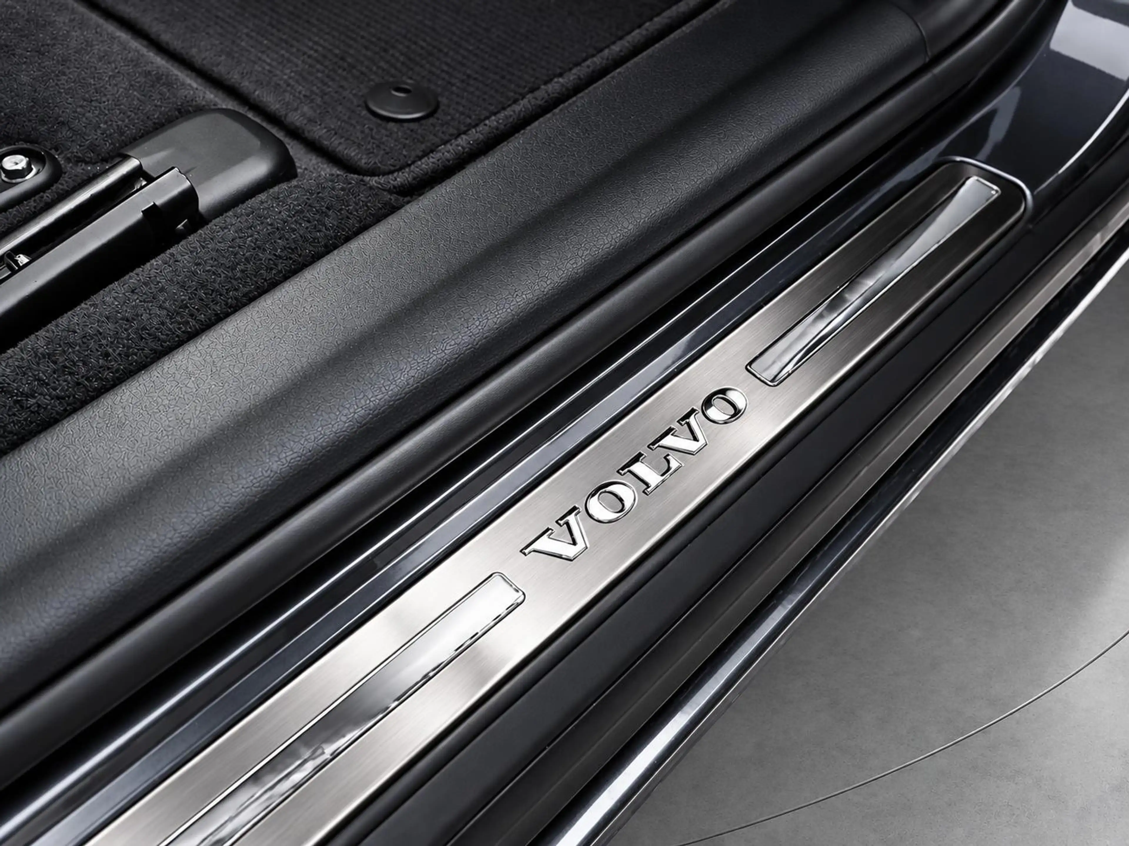 Volvo V70 2.0T R-Edition | Clima | Cruise | Leder | Stoelver — photo 23