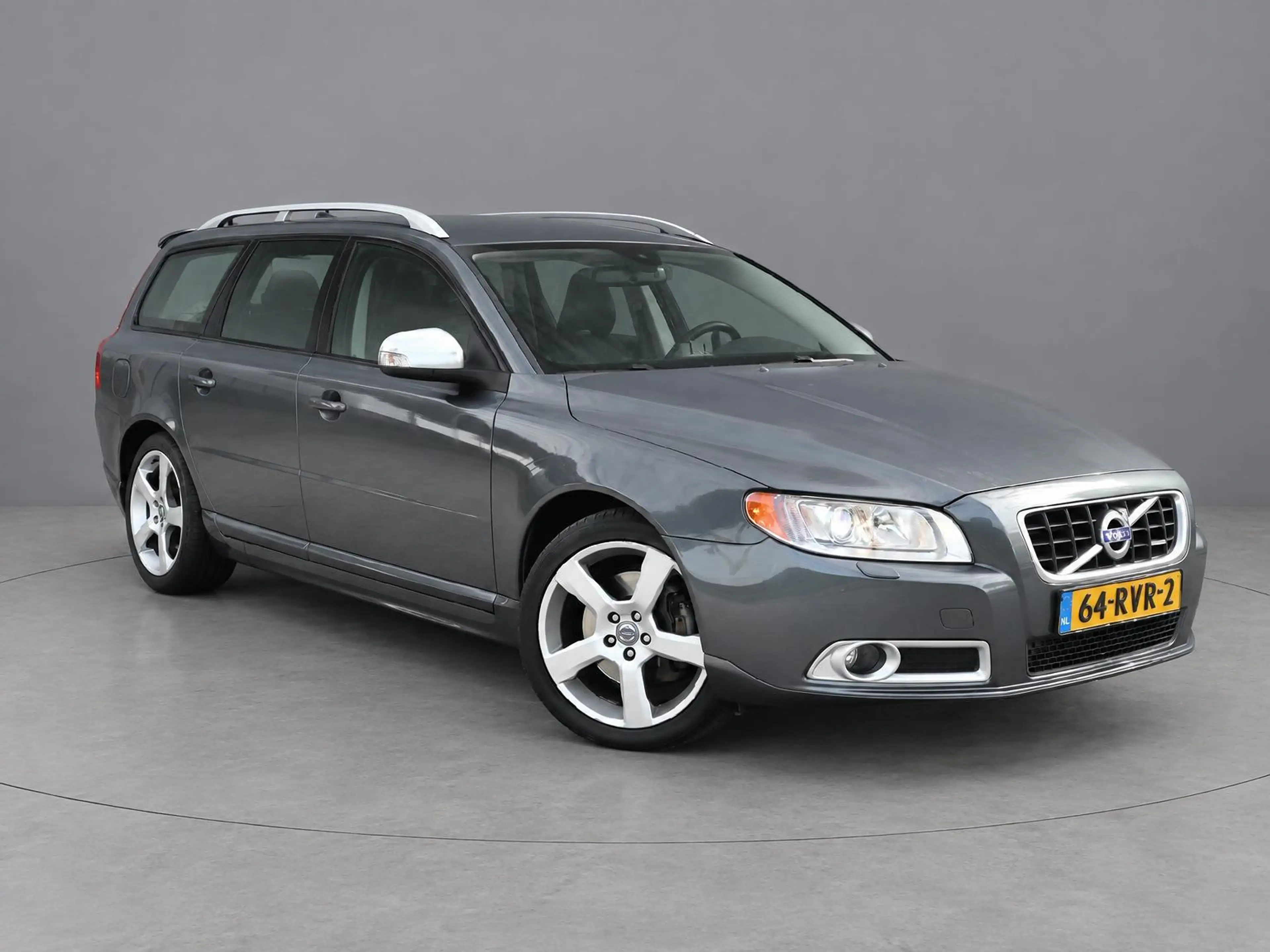 Volvo V70 2.0T R-Edition | Clima | Cruise | Leder | Stoelver — photo 2