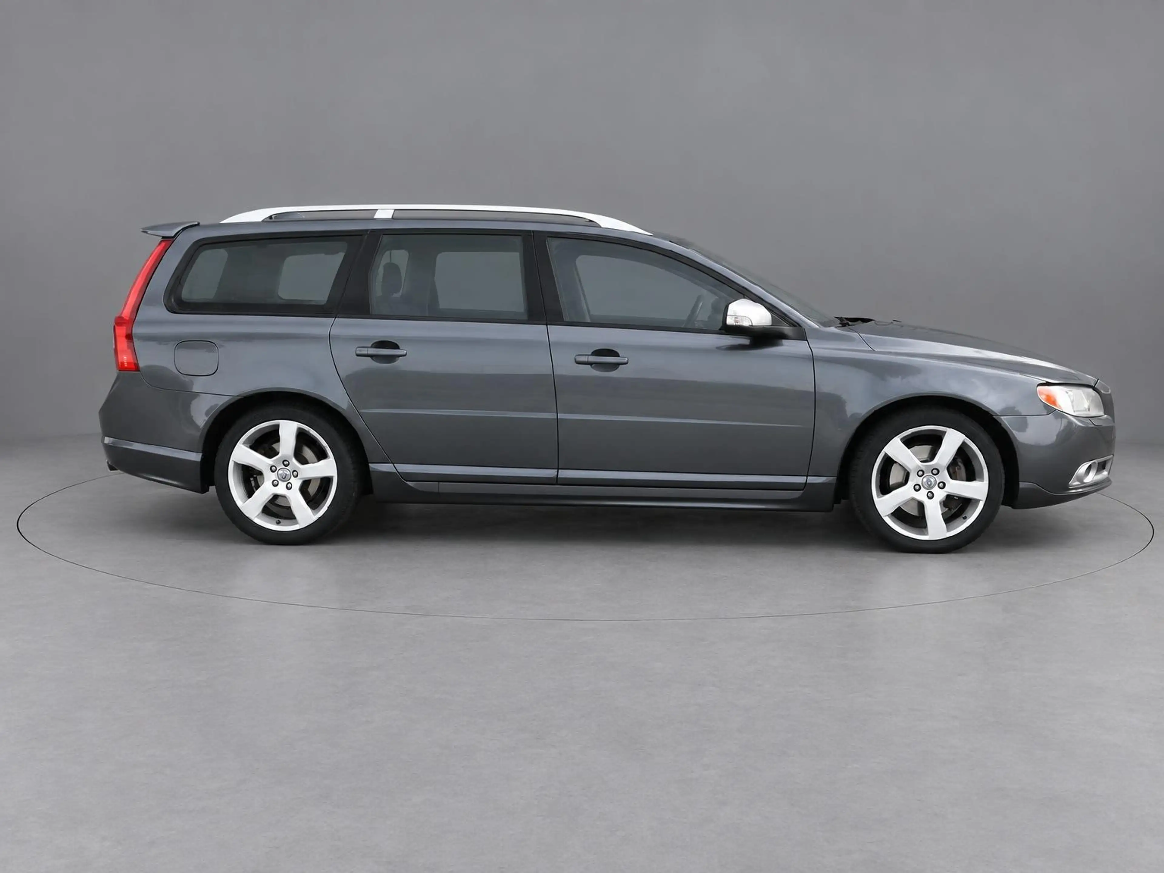 Volvo V70 2.0T R-Edition | Clima | Cruise | Leder | Stoelver — photo 3