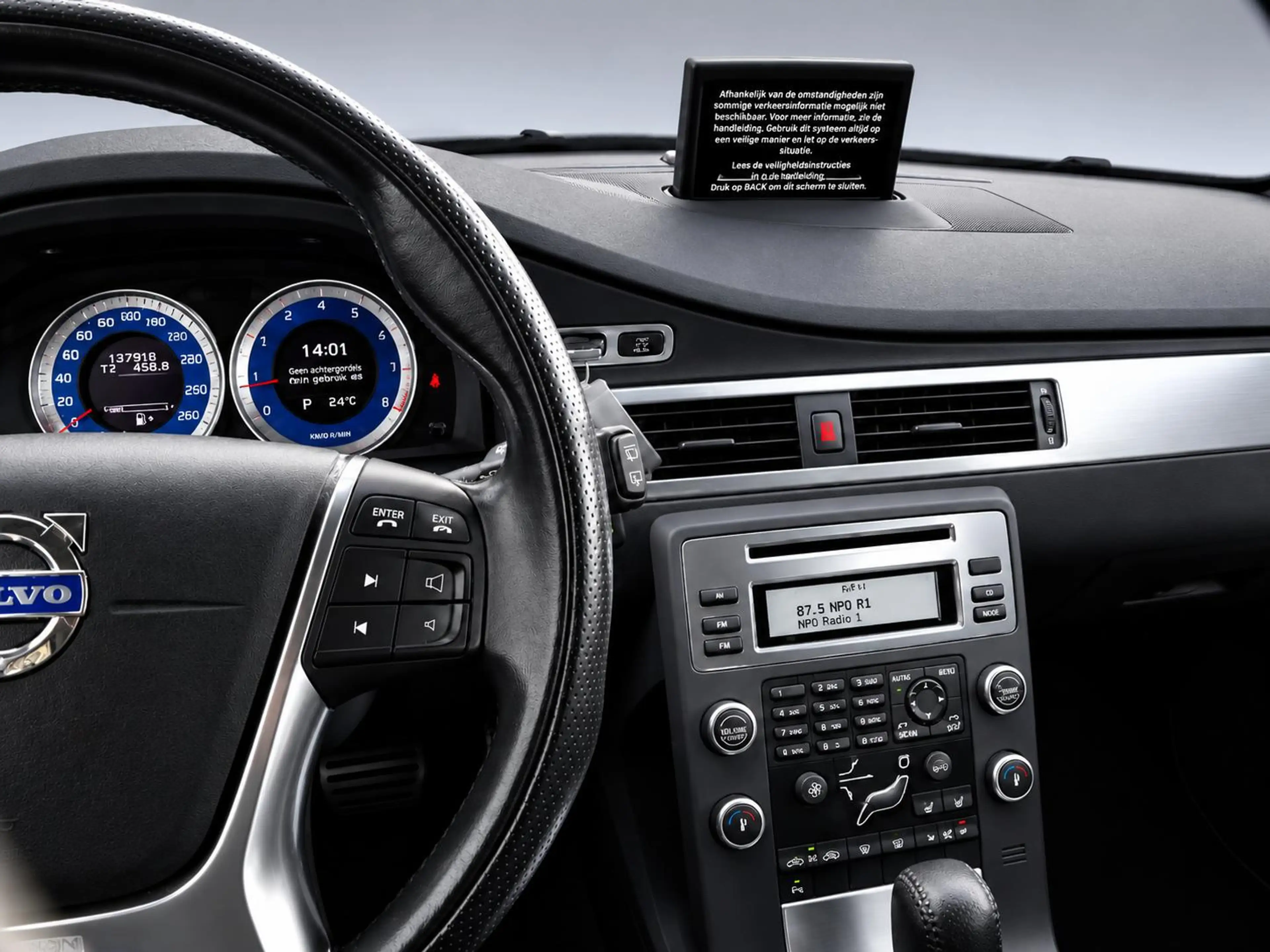 Volvo V70 2.0T R-Edition | Clima | Cruise | Leder | Stoelver — photo 17