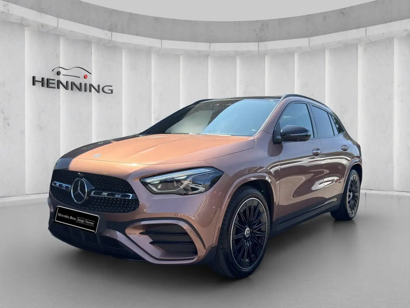 Mercedes-Benz GLA 220 d 4M AMG Night Panorama 360° Distron 20" Oro - 1