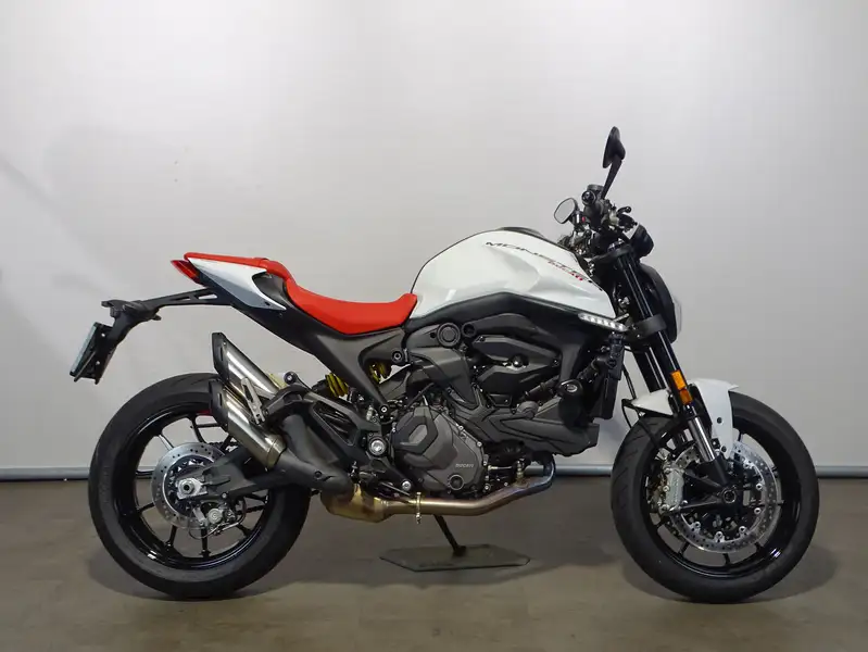 Ducati MONSTER