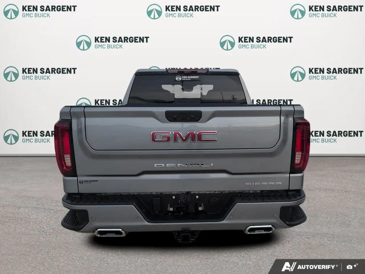 GMC Sierra 1500 снимка GMC Sierra 1500