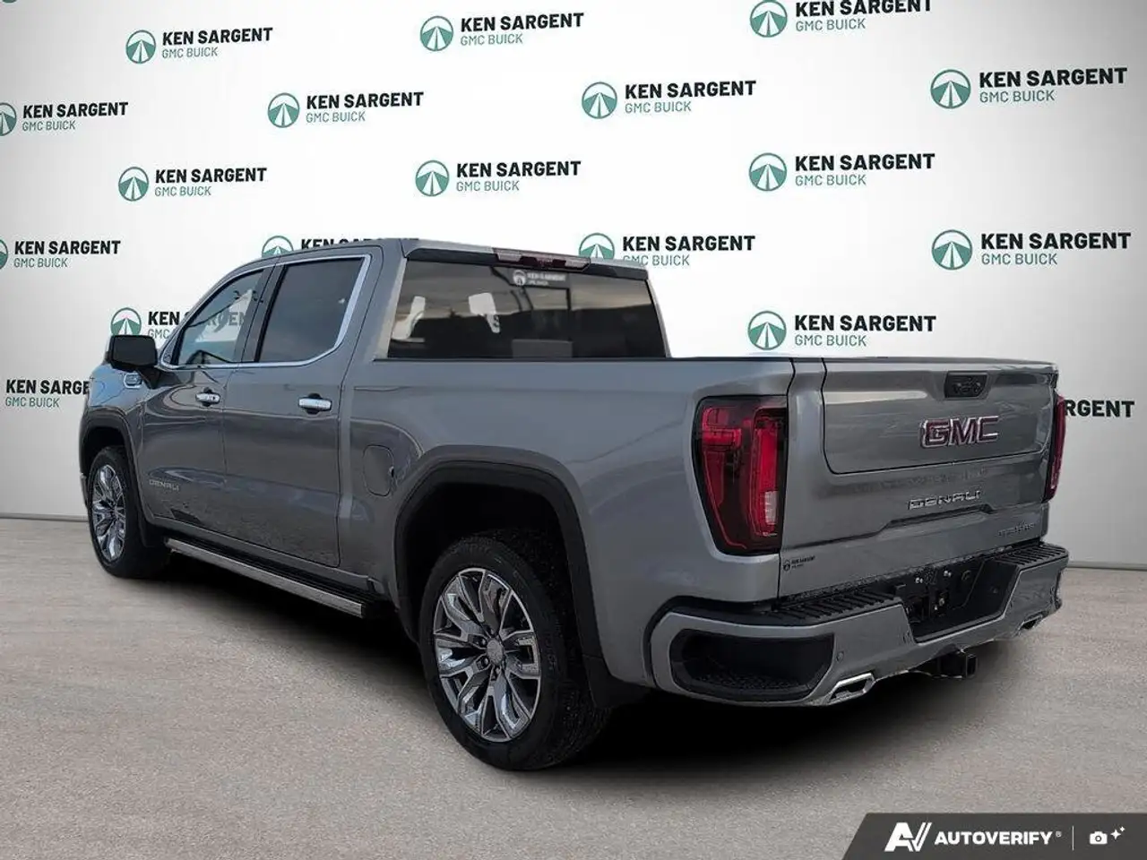 GMC Sierra 1500 снимка GMC Sierra 1500