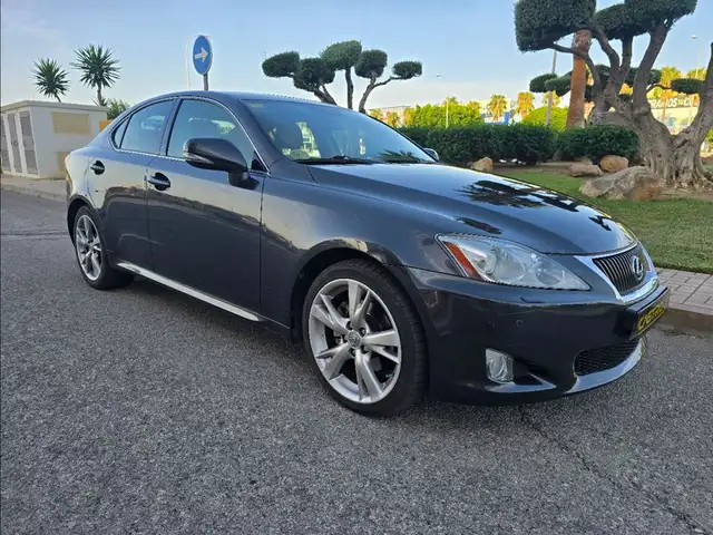 Lexus IS 220d Sport MY10