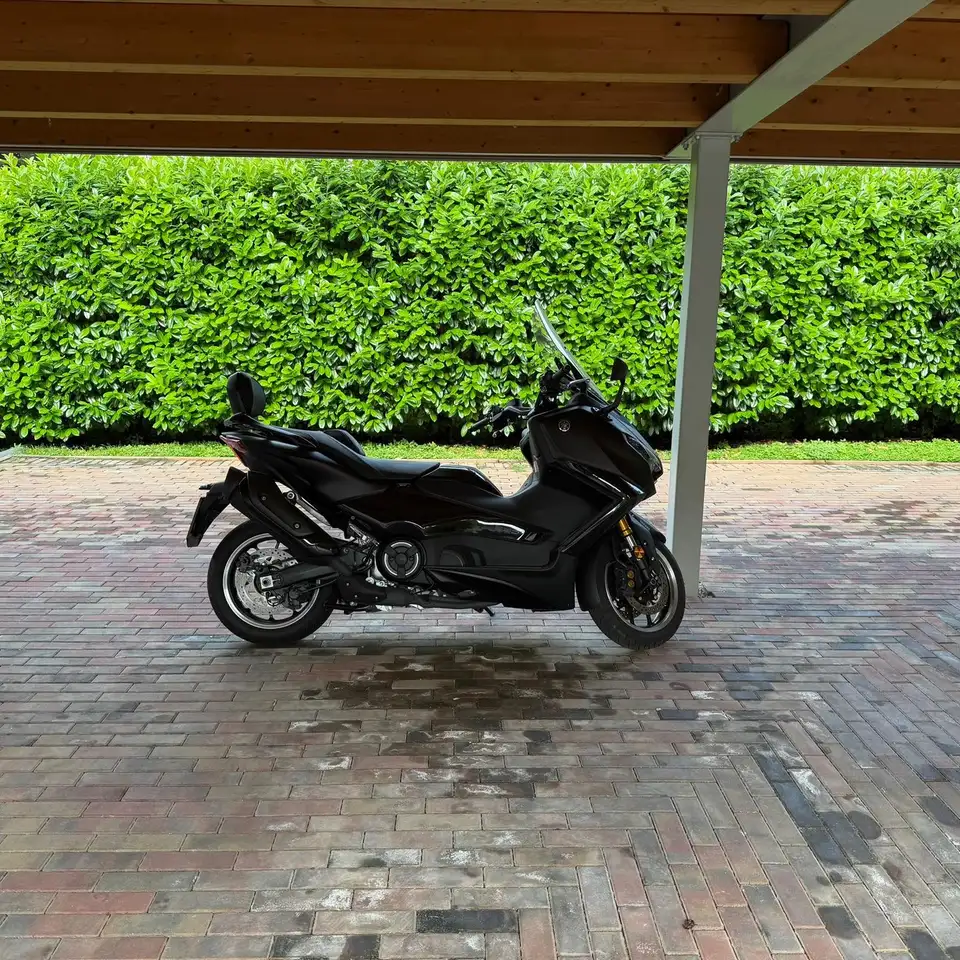 Yamaha Tmax 560