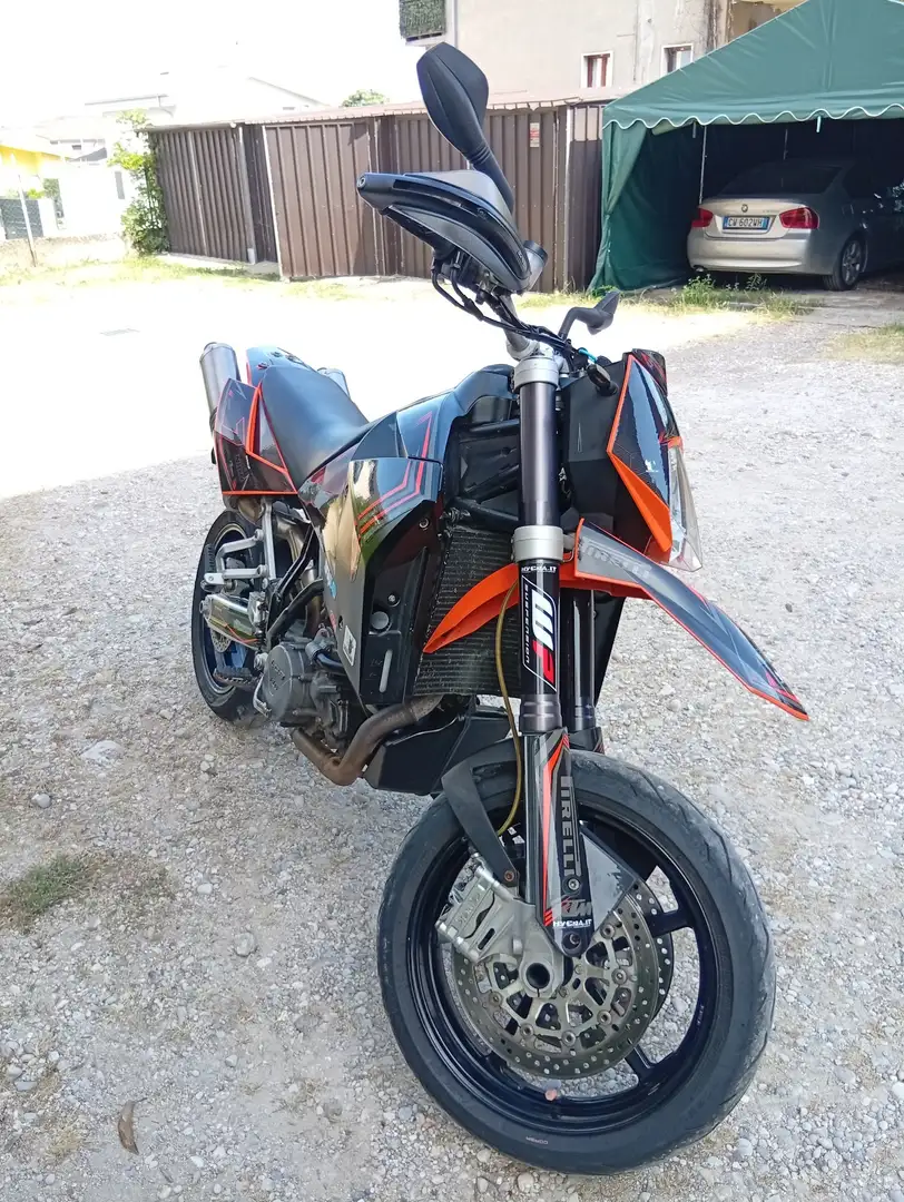 KTM 950 Supermoto Negro - 2