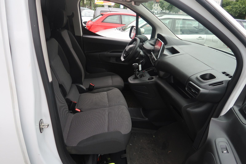 Peugeot Partner 1.5HDI Premium L2 *KAMERA *1.HAND *KLIMA — photo 10