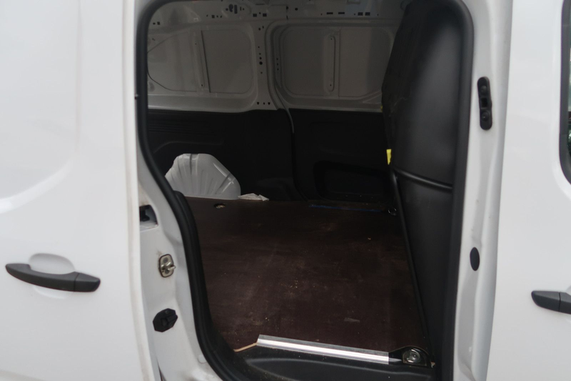 Peugeot Partner 1.5HDI Premium L2 *KAMERA *1.HAND *KLIMA — photo 12