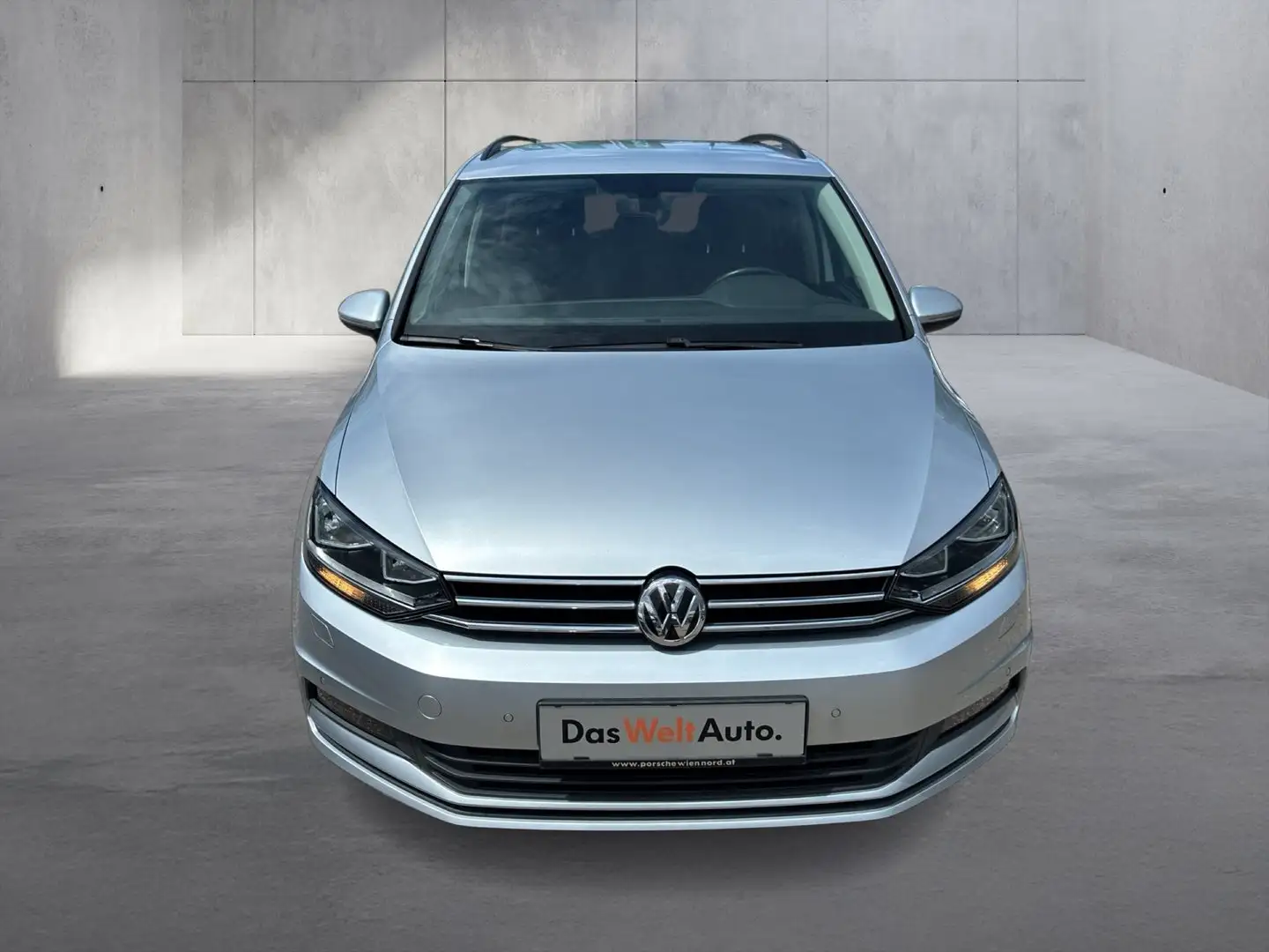 Volkswagen Touran Comfortline TDI SCR DSG 5-Sitzer Silber - 2
