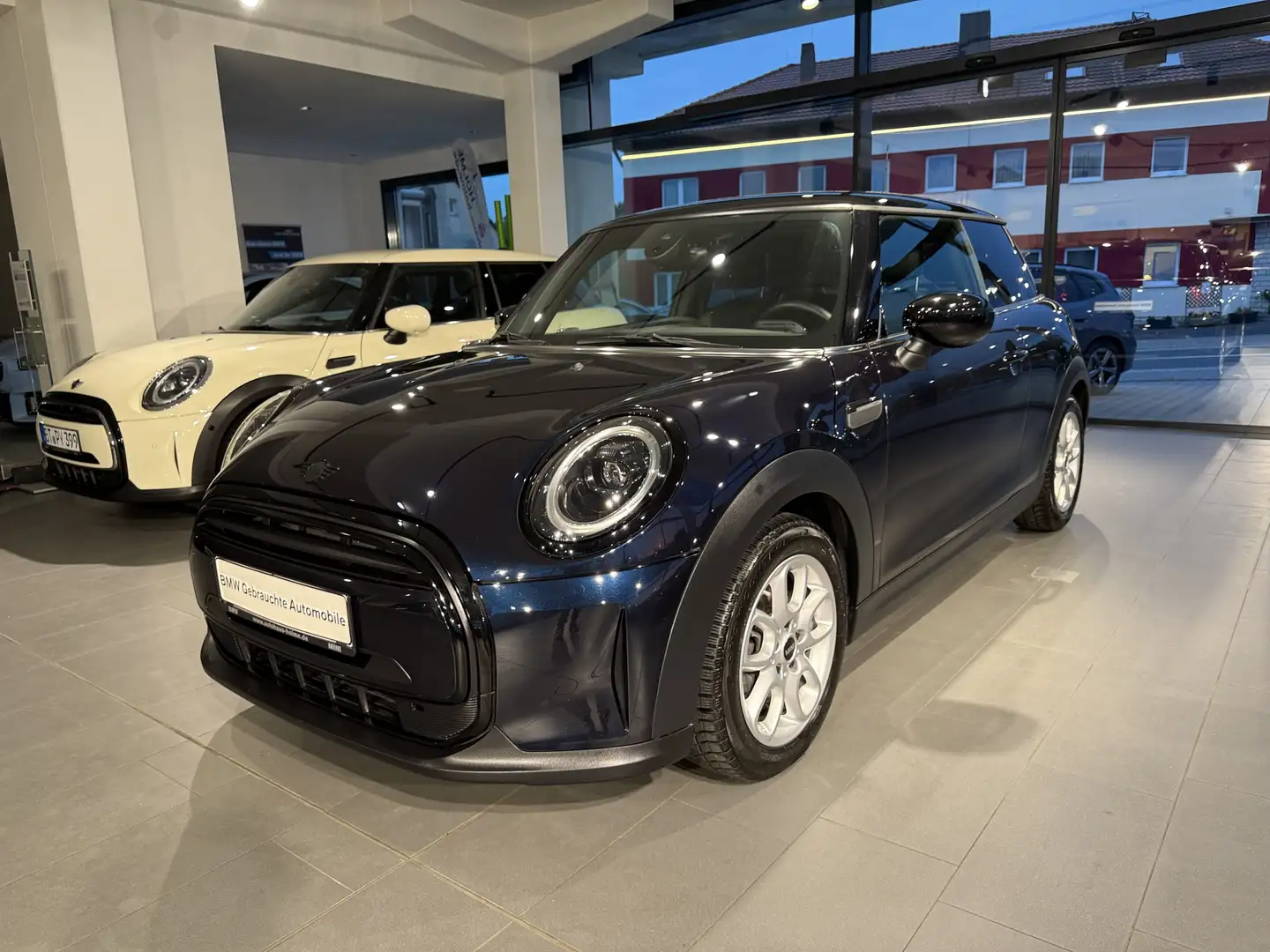 MINI Cooper Mini Yours Trim 3-trg. DAB LED RFK Navi Schwarz - 1