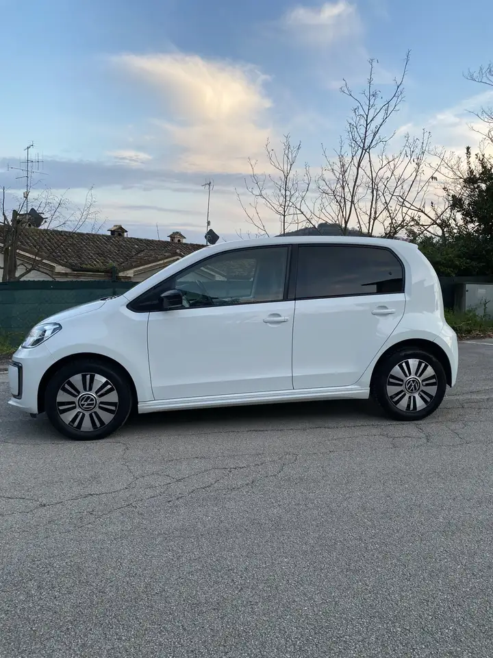 Volkswagen e-up!