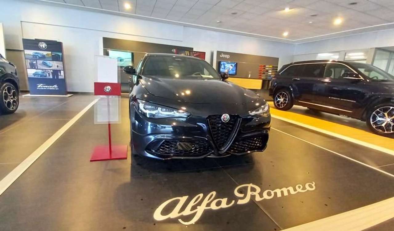 Alfa Romeo Giulia 2.2 Turbodiesel 210 CV AT8 AWD Q4 Veloce