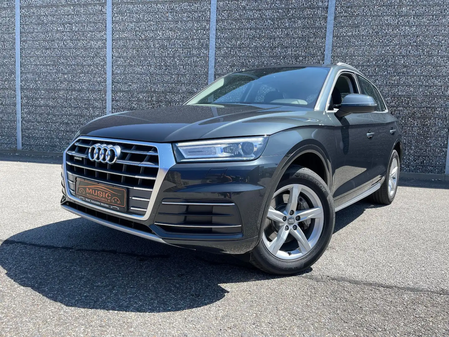 Audi Q5 quattro sport/Bi-Xenon/Navi/Euro 6 Grau - 1