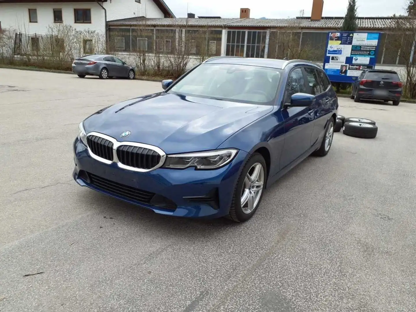 BMW 318 dA Touring Teilleder AHK 360° HEAD UP LED ACC Bleu - 2