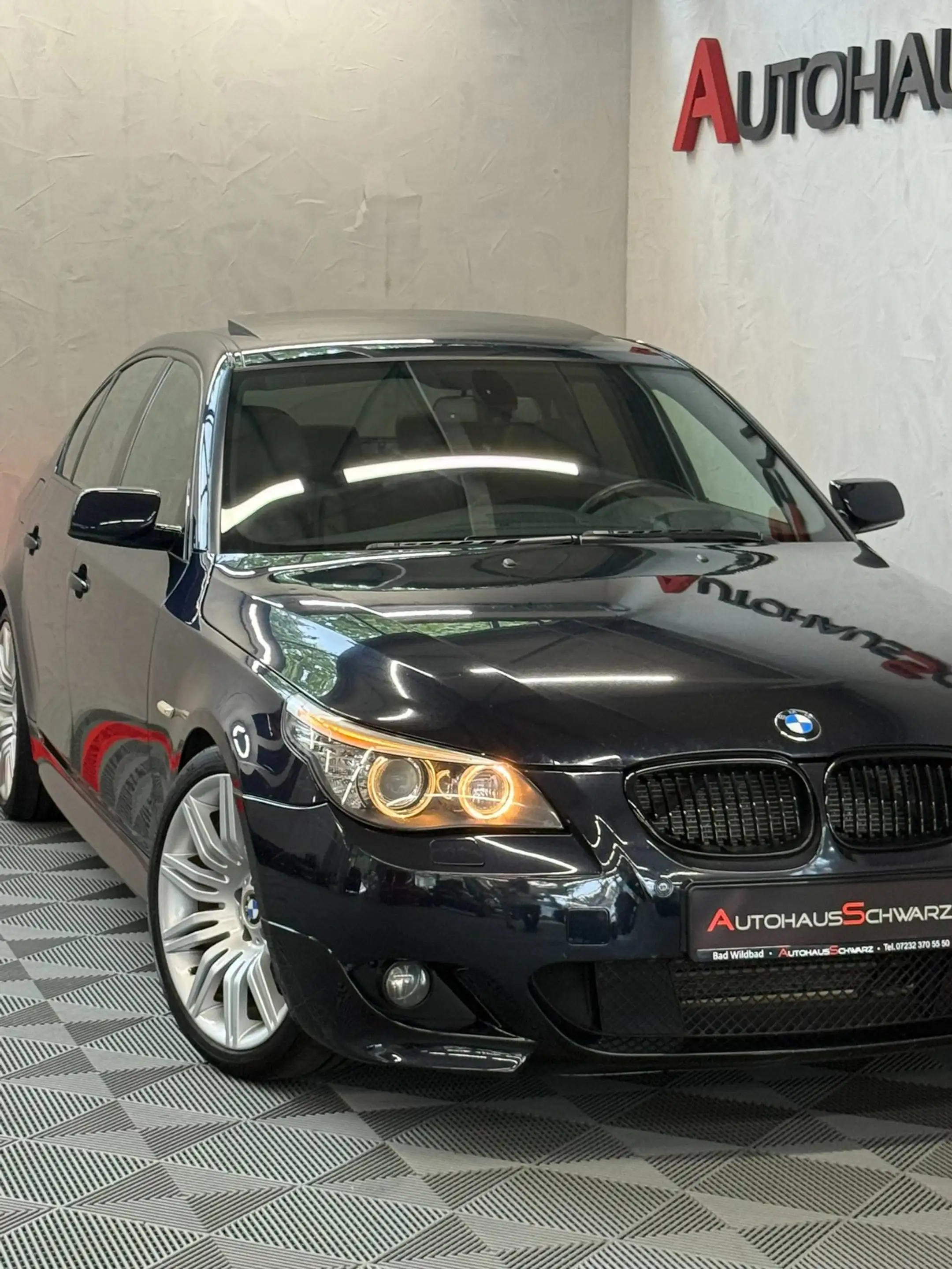 BMW 550 550i Limousine M-Paket Schalter S-Dach HuD Leder — photo 10