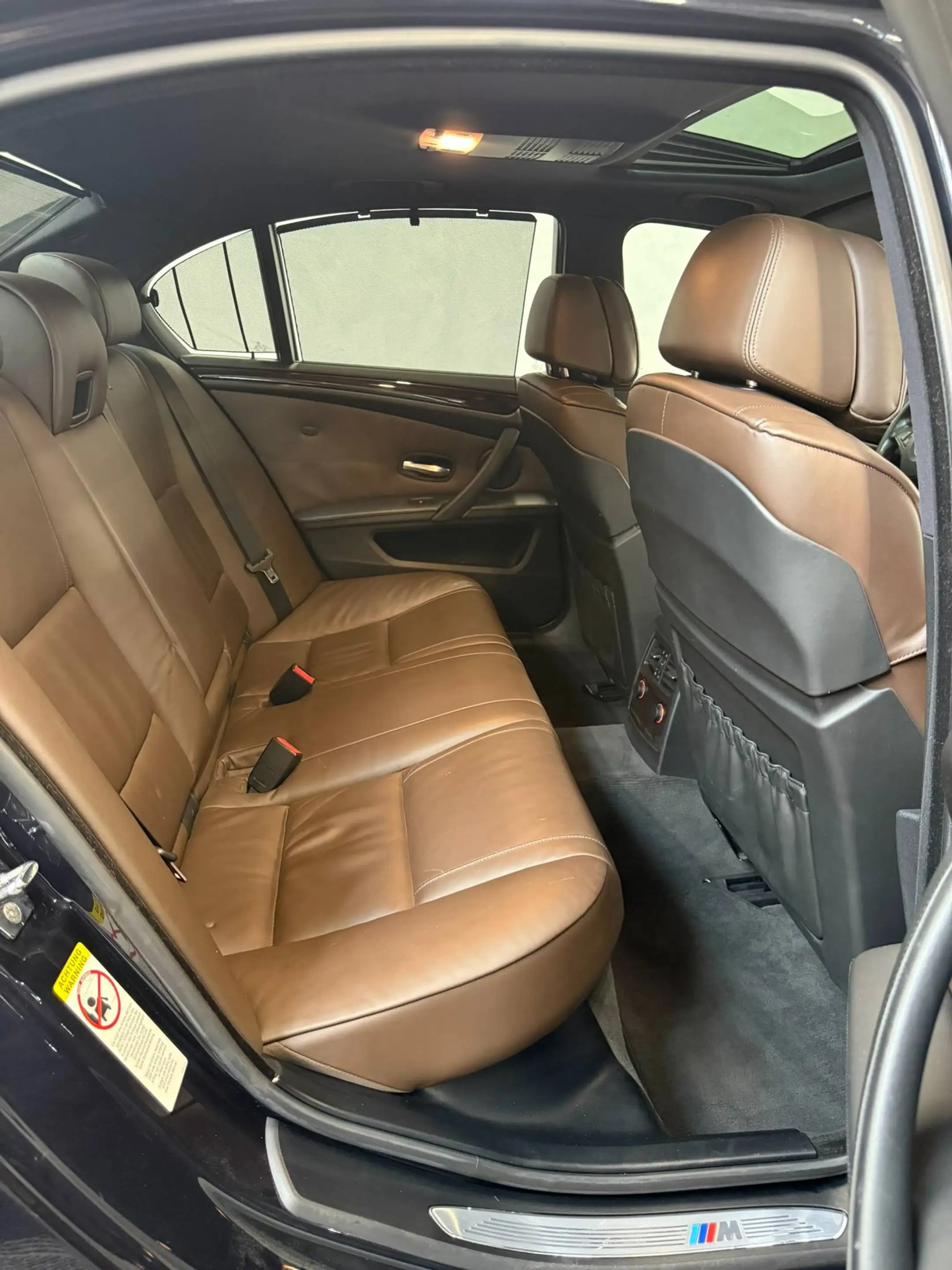 BMW 550 550i Limousine M-Paket Schalter S-Dach HuD Leder — photo 14