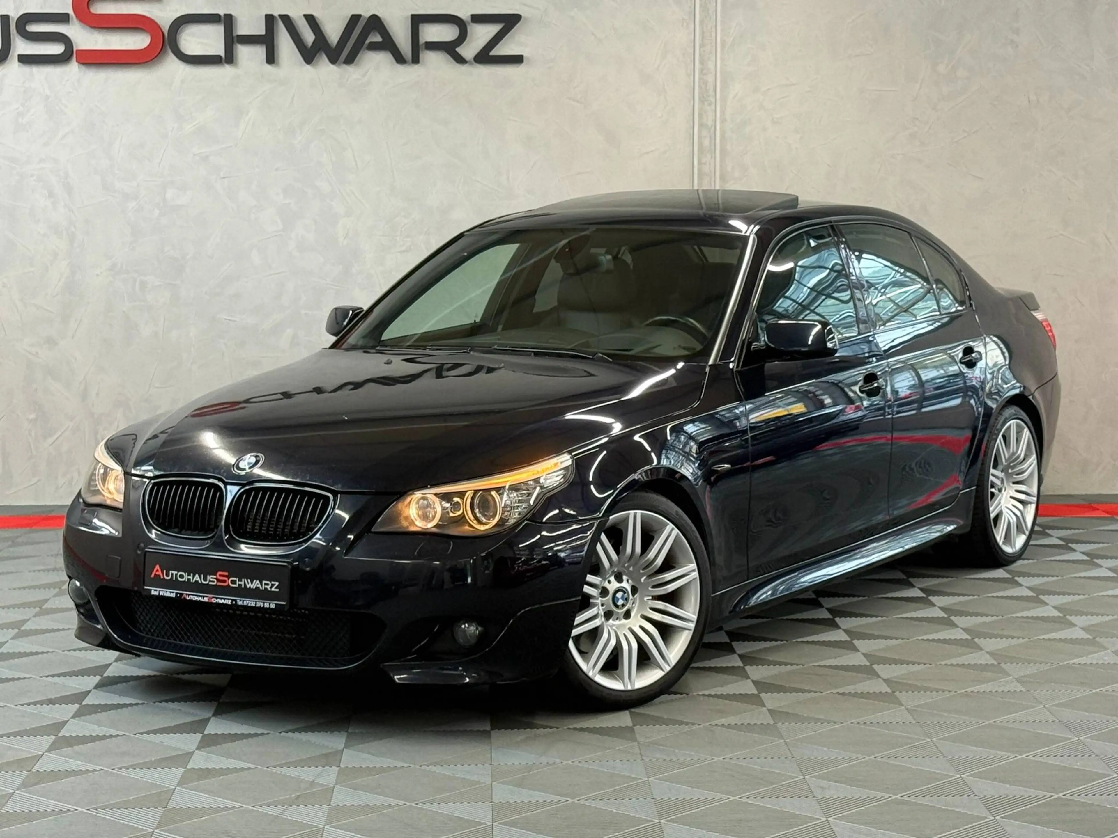 BMW 550 550i Limousine M-Paket Schalter S-Dach HuD Leder — photo 3