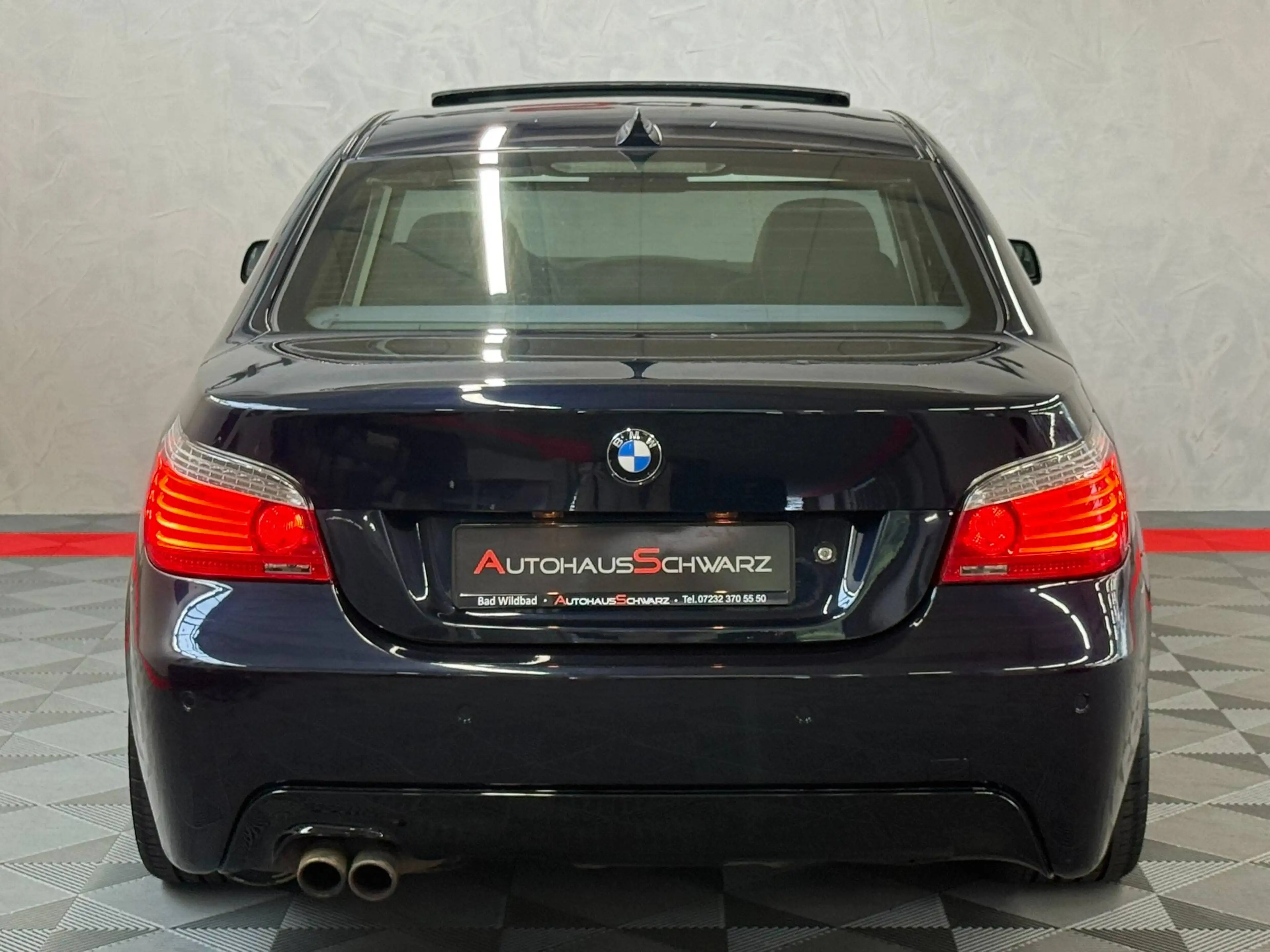 BMW 550 550i Limousine M-Paket Schalter S-Dach HuD Leder — photo 6