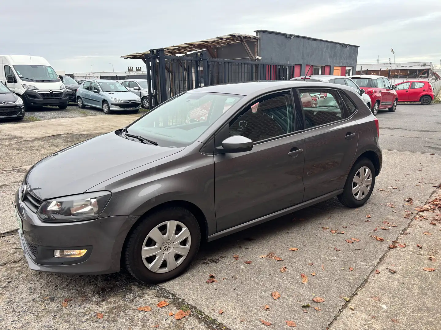 Volkswagen Polo Polo 1.2i Comfortline Grau - 2