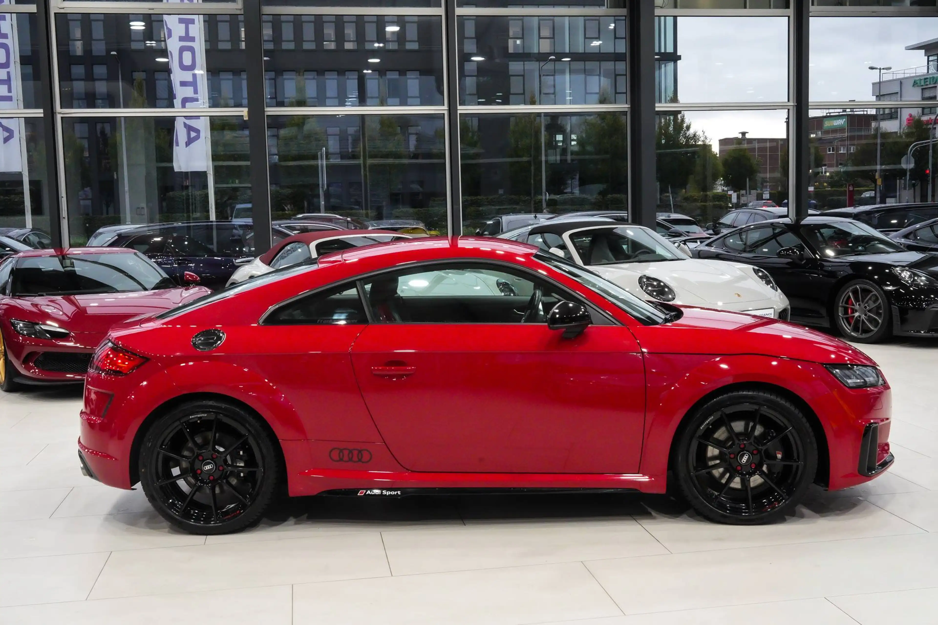 Audi TTS Coupe quattro*S-SPORTSITZE*LEDER*S-TRONIC* — photo 6