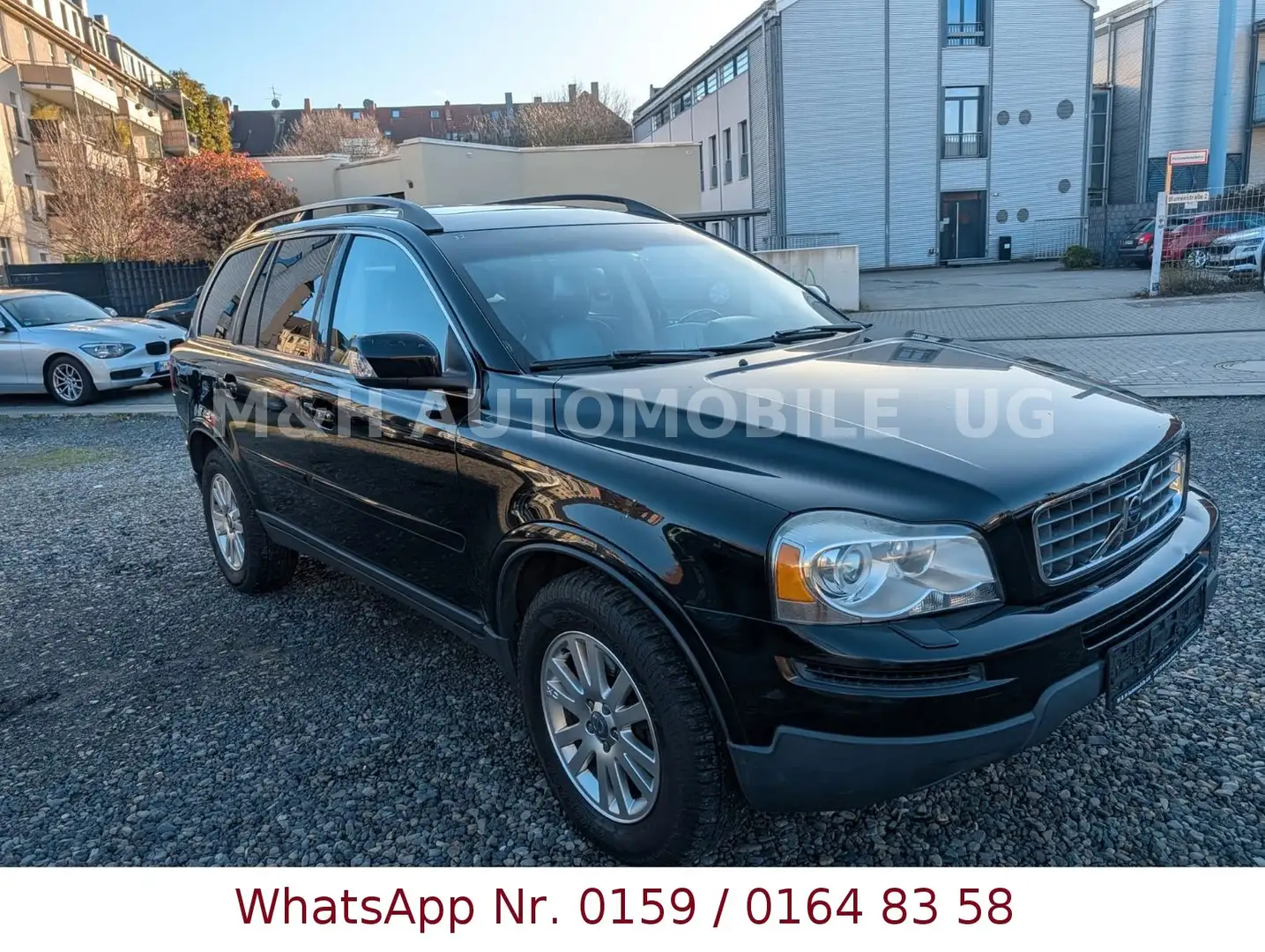 Volvo XC90 XC90 D5 Momentum Schwarz - 1