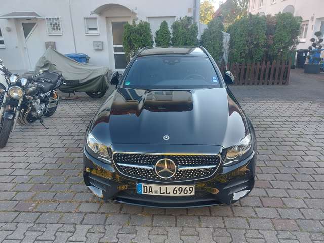 Imagine Mercedes-Benz E 53 AMG AMG E 53 4Matic T 9G-TRONIC