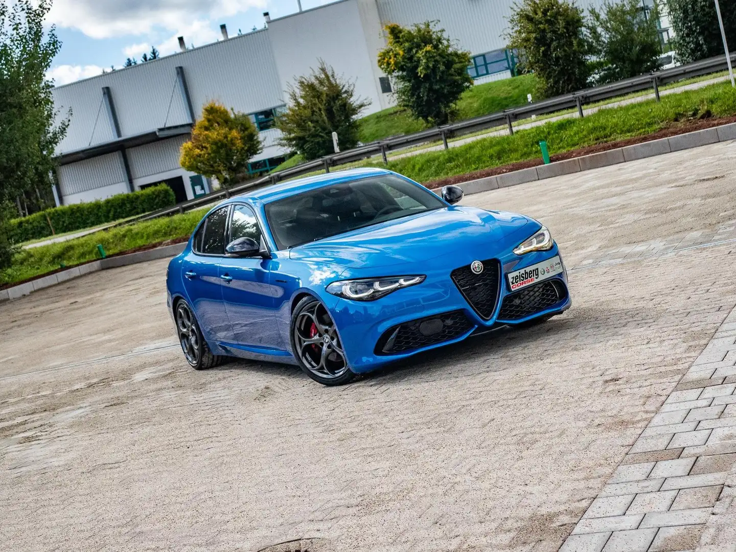 Alfa Romeo Giulia Competizione MY23 2.0 Q4 vom AR Vertragshändler Blauw - 1