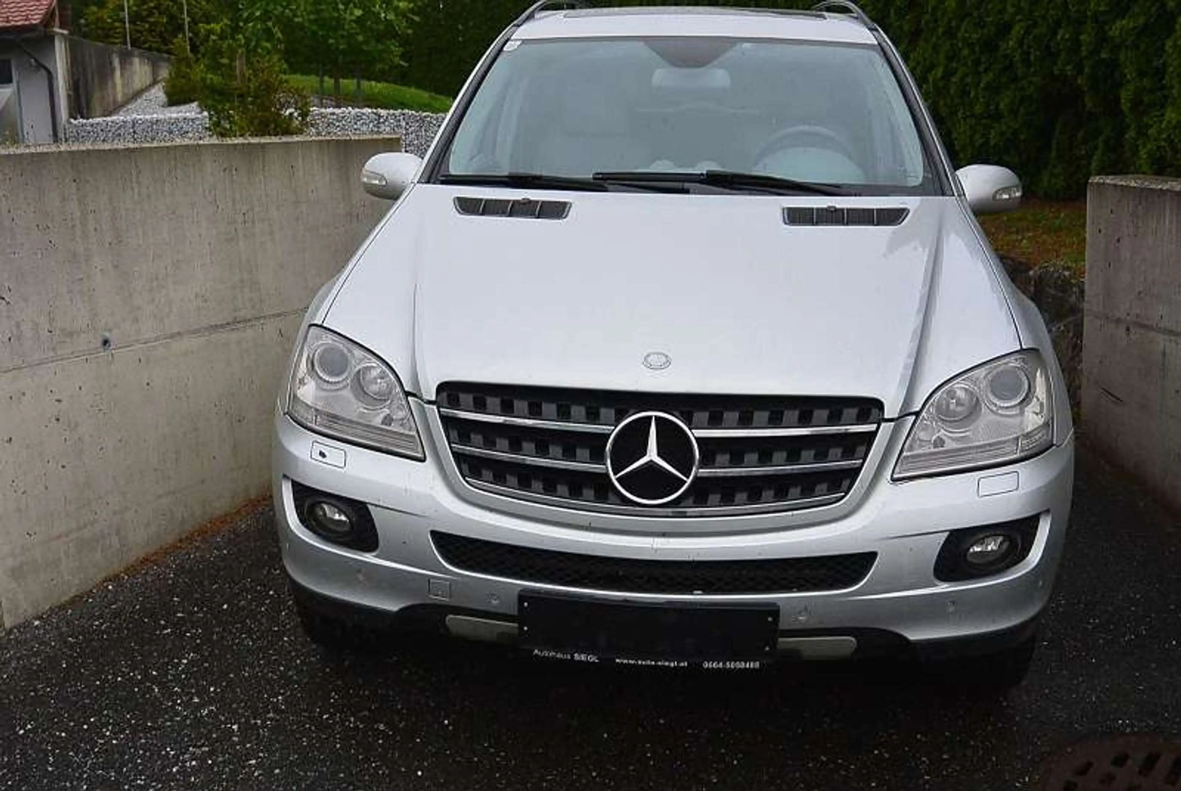 Mercedes-Benz ML 420 CDI 4MATIC Edition 10 Aut. DPF — photo 3