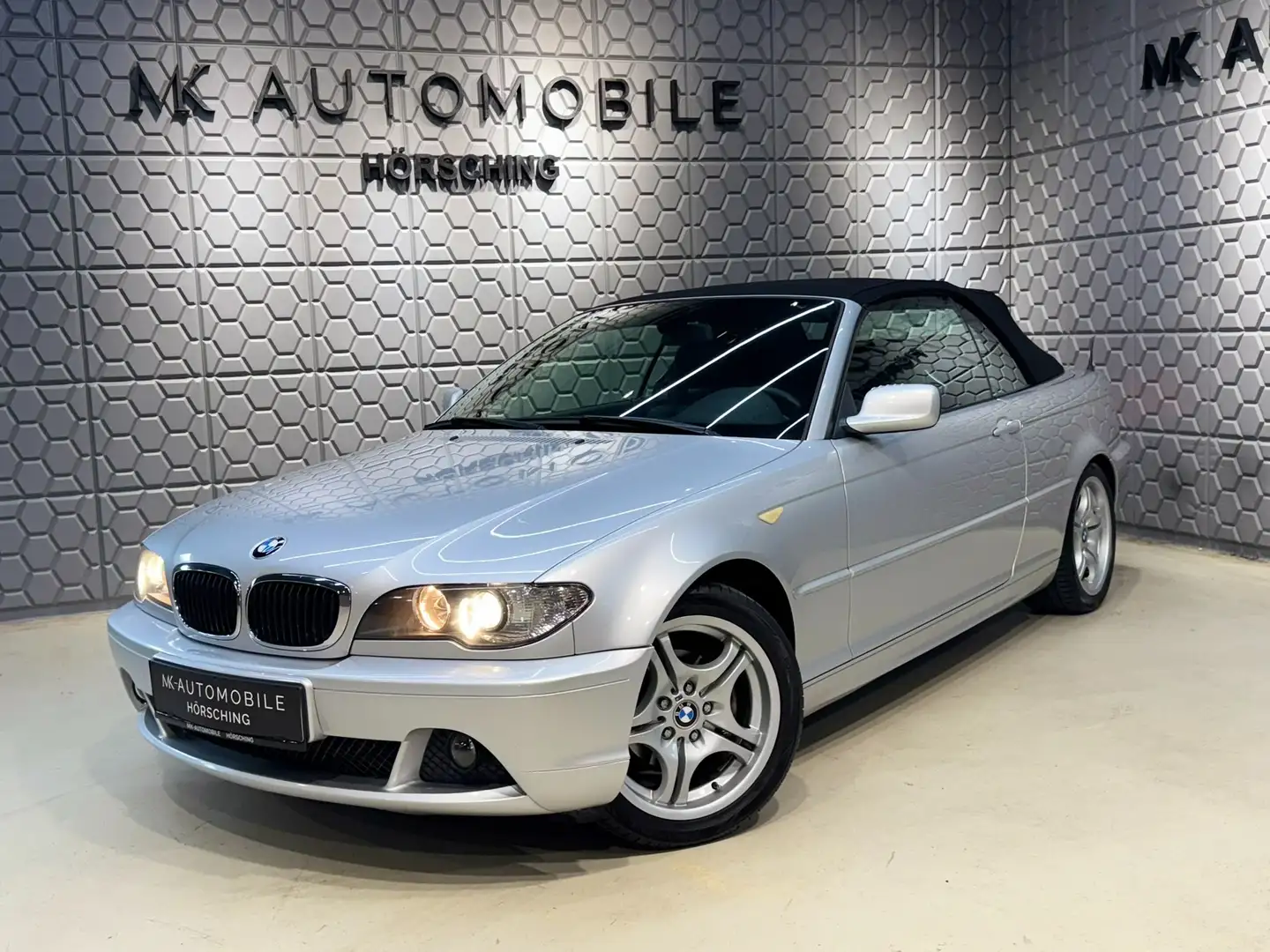 BMW 318 318 Ci Cabrio Aut.*LEDER*SITZHEIZ*XENON*PARKSENHIN - 1