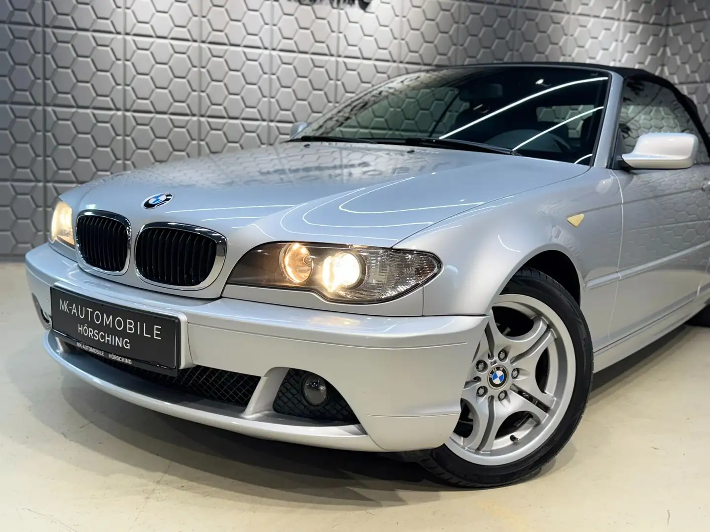BMW 318 318 Ci Cabrio Aut.*LEDER*SITZHEIZ*XENON*PARKSENHIN - 2