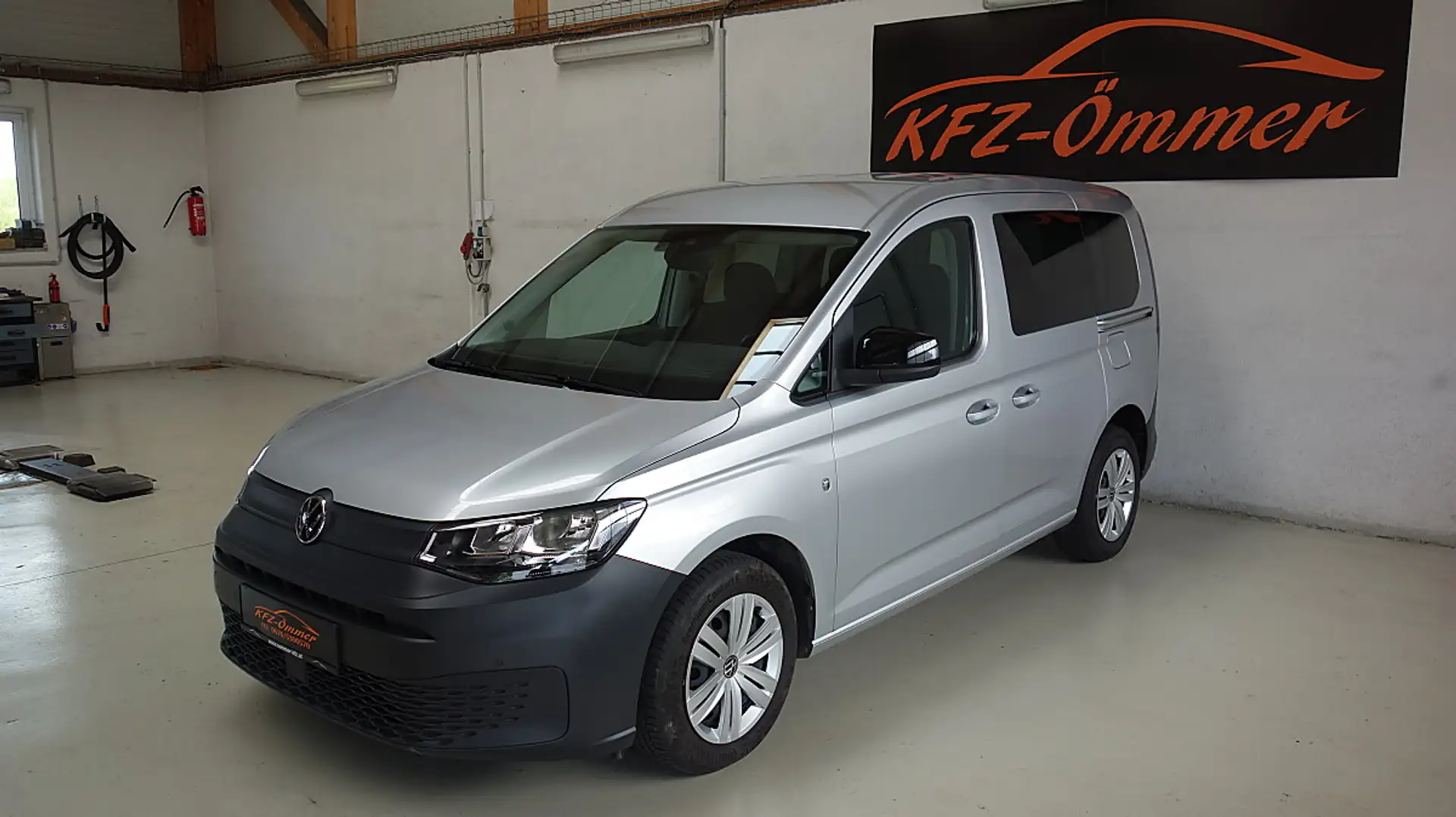 Volkswagen Caddy 2,0 TDI,Radar,Navi,Standheizung,SHZ,Mwst ausweisb. Silber - 1